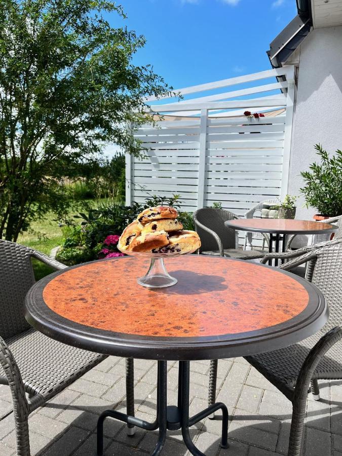 Dom W Trawach Apartment Smoldziński Las Bagian luar foto