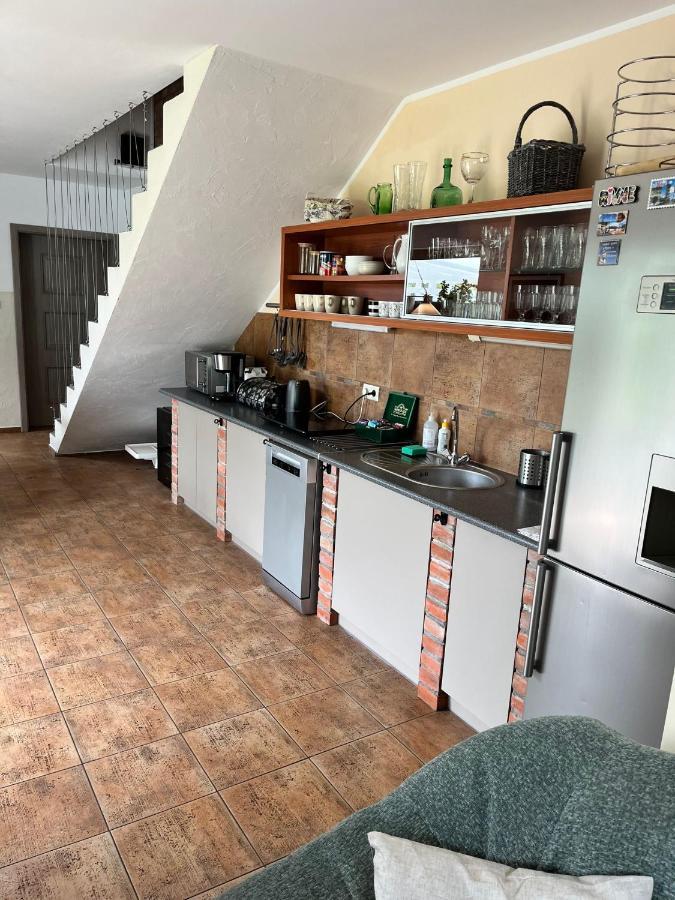 Dom W Trawach Apartment Smoldziński Las Bagian luar foto