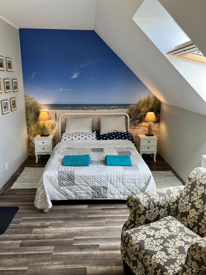 Dom W Trawach Apartment Smoldziński Las Ruang foto