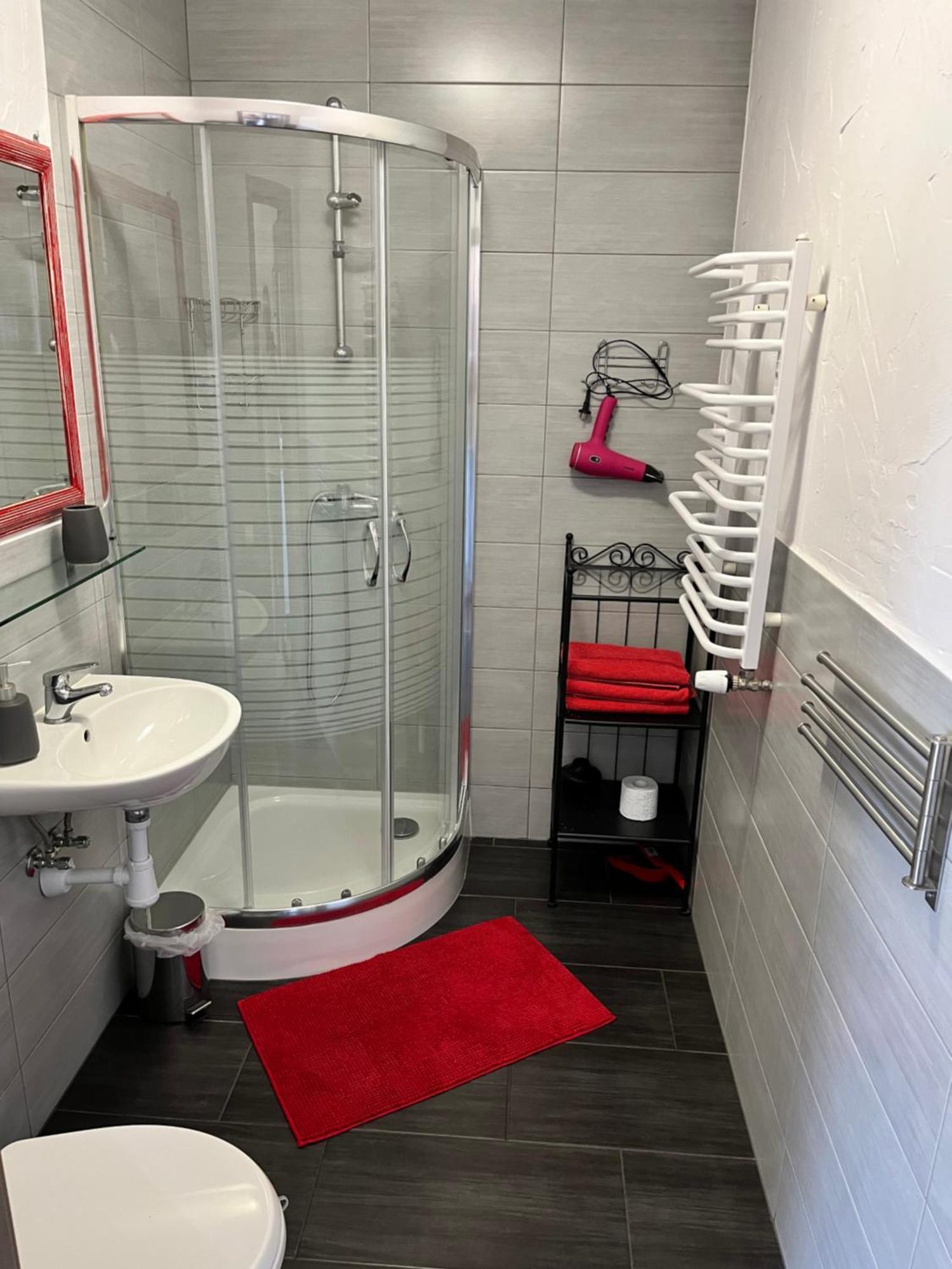 Dom W Trawach Apartment Smoldziński Las Ruang foto