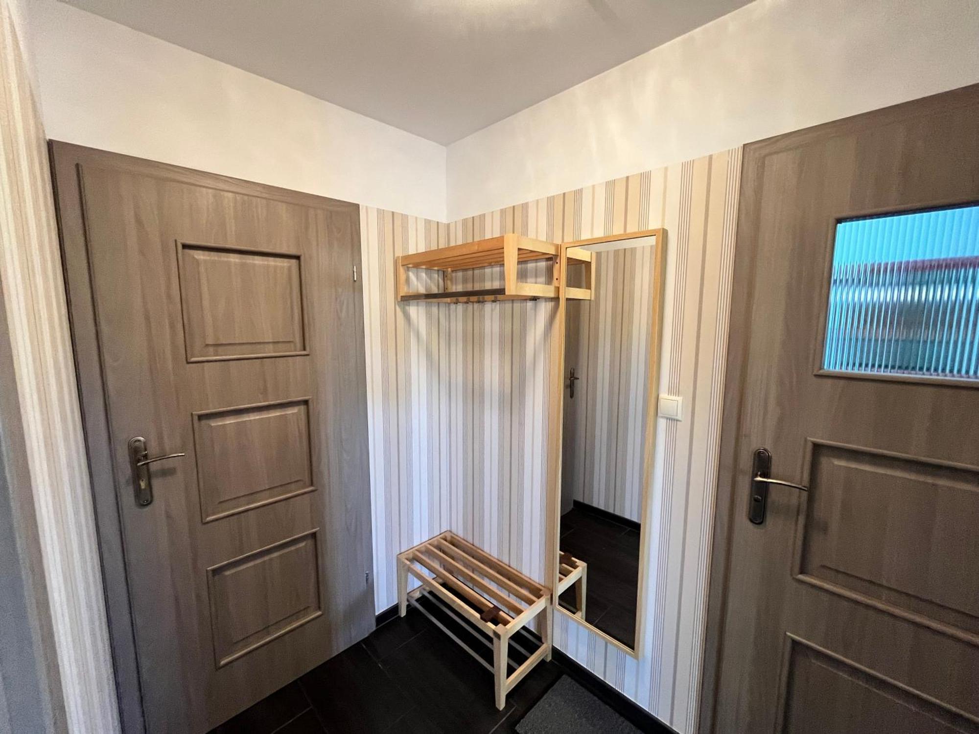 Dom W Trawach Apartment Smoldziński Las Ruang foto