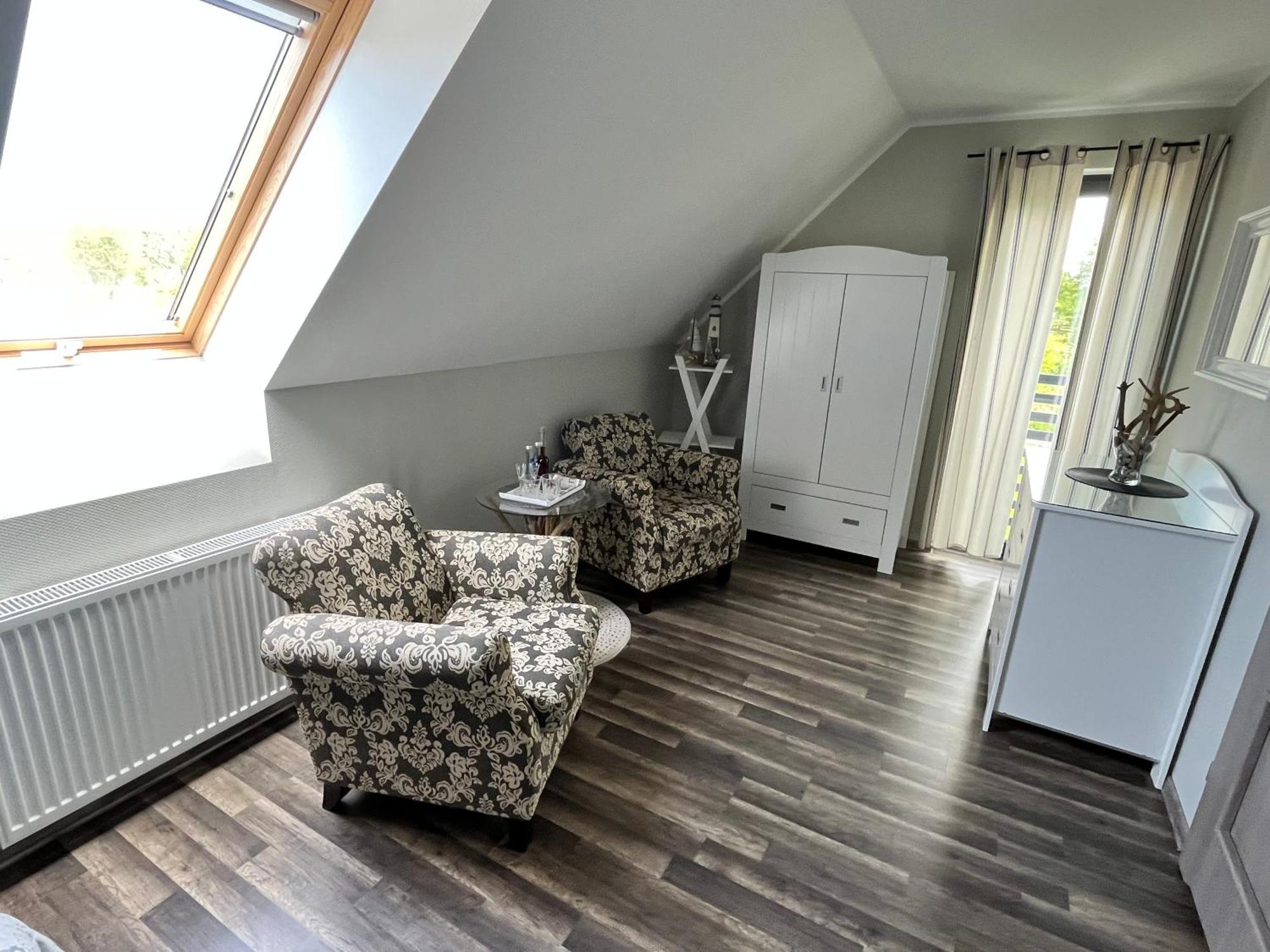 Dom W Trawach Apartment Smoldziński Las Ruang foto